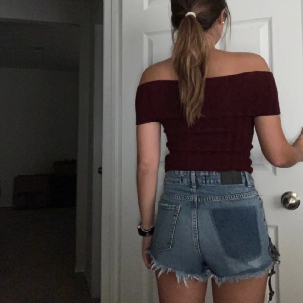 Top - Picture 2 of 4